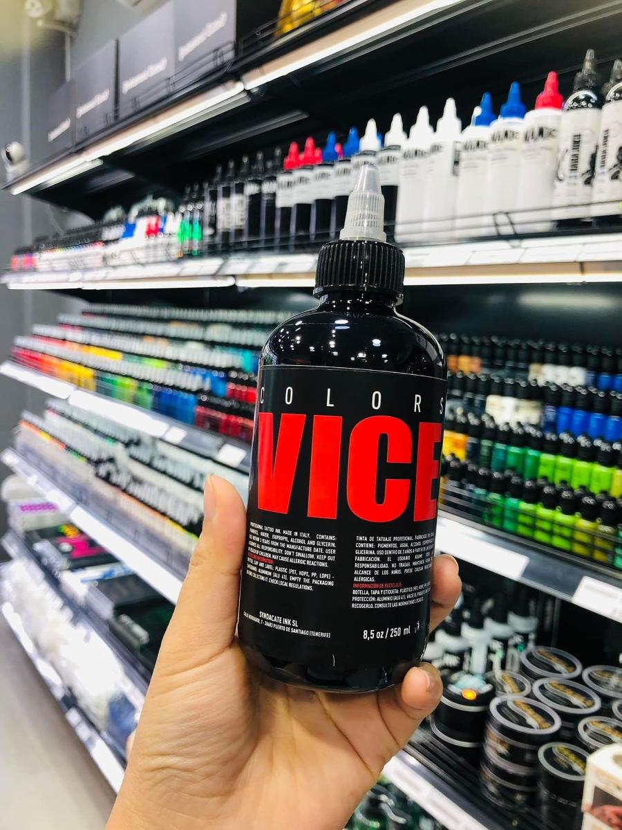 VICIOUS BLACK by VICE COLORS is a rebellious, intense, and bold black pigment.